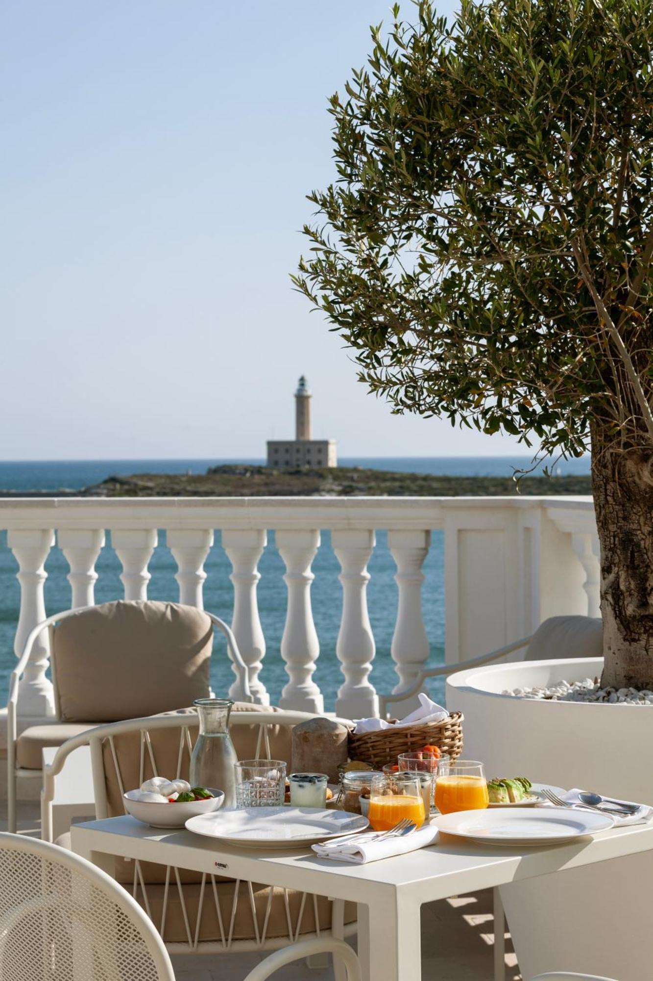 Tra Cielo E Mare Hotel Весте Екстериор снимка