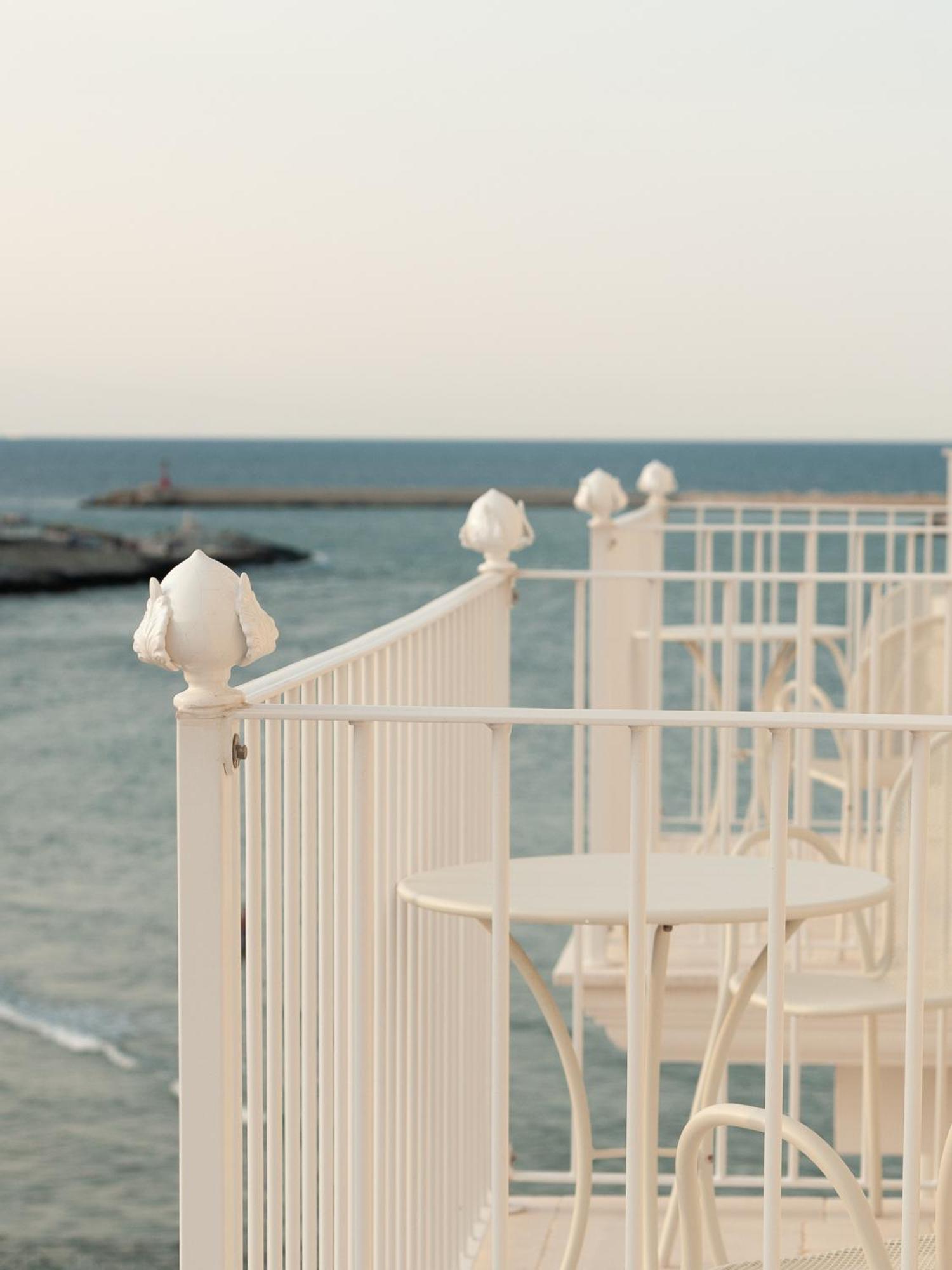 Tra Cielo E Mare Hotel Весте Екстериор снимка
